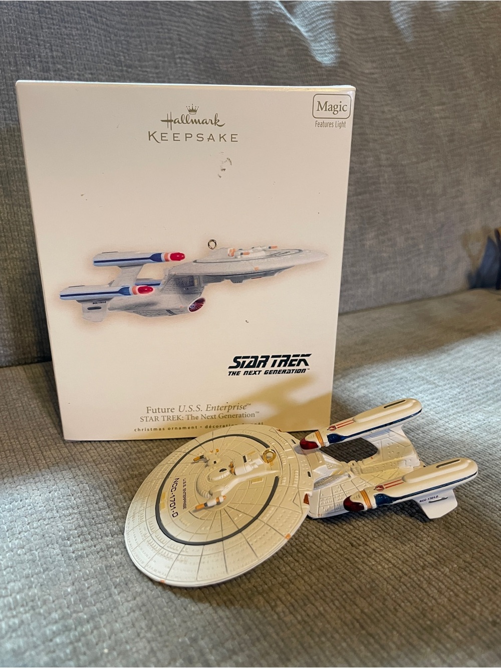 2007 Hallmark Future USS Enterprise Star Trek Next Generation Magic